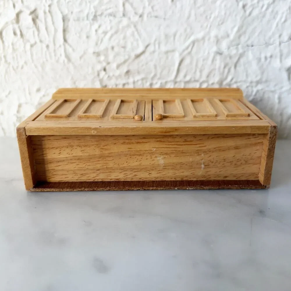 Town Square Miniatures furnish your